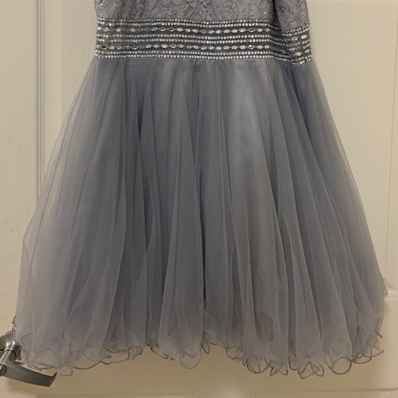 Gindy party or formal dress - Picture 3 of 4